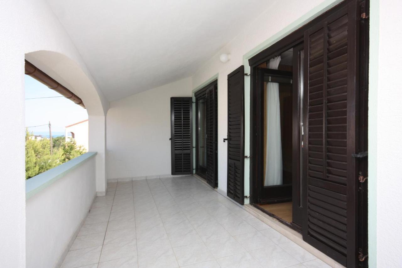 Apartments For Families With Children Lopar, Rab - 10402 Exterior photo